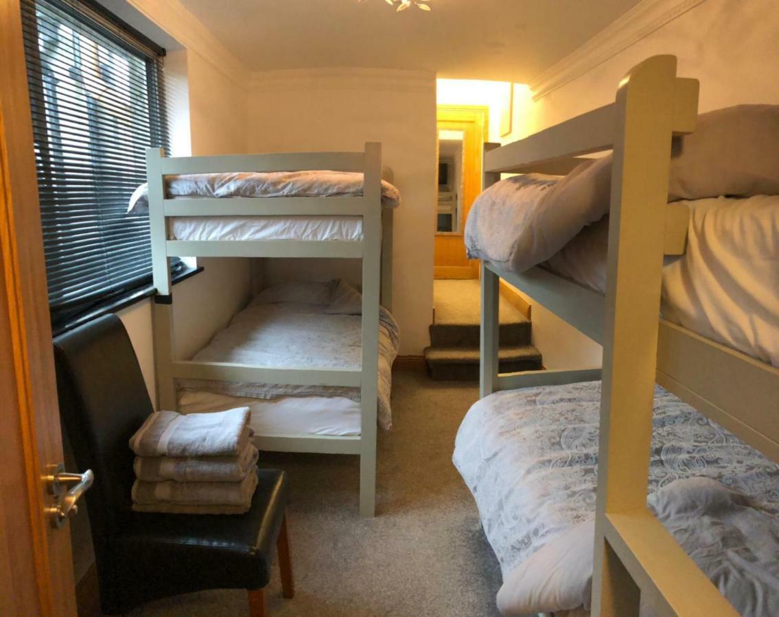 12A Main Street Kenmare Bunk Beedroom 2 Exterior photo